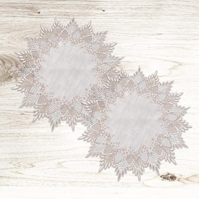 Dailygoods- Tafelkleed 2-delig 40x40 cm - Ronde Tafelloper - Kanten Doilies - Geborduurd Linnen - Meubelbescherming - Rustieke Elegantie