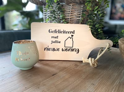 Creaties van Hier - theelichthouder - serveerplank - Thuis - nieuwe woning - 35 cm - hout - glas