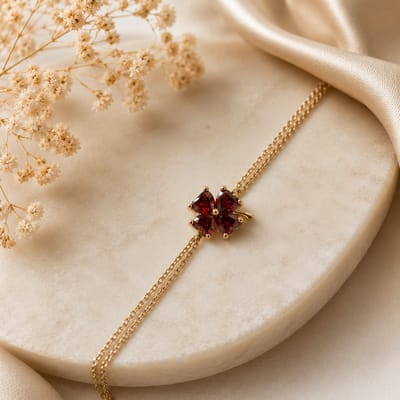 Armband met klavertje vier als geboortesteen, Moederdagcadeau, Armband met klavertje vier als geboortesteen / Januari / Granaat als geboortesteen / Goud 15 cm