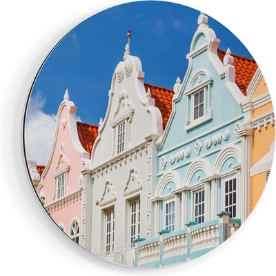 Artaza Dibond Muurcirkel Aruba Kleurrijke Huisjes - Nederlandse Antillen - Ø 70 cm - Wandcirkel - Rond Schilderij - Voor Binnen en Buiten