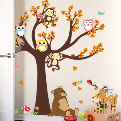 Gigantische boom muurstickers met uil, aap en beer