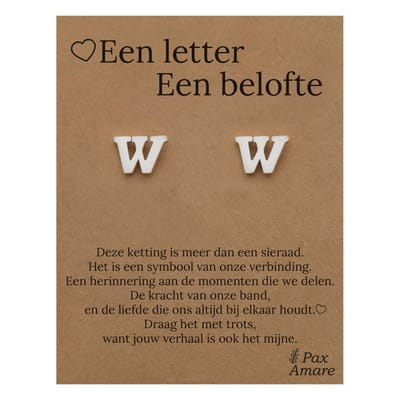 Initiaal Oorbellen met Letter W op Cadeau Kaartje - Een letter, een belofte - Zilverkleurig - Naam Sieraad Cadeau - Roestvrij Staal Oorknopjes - Pax Amare