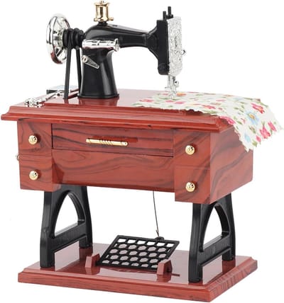 Muziekdoos Naaimachine - Speelgoed Cadeau - Bureau Decoratie - Vintage Design - 16 x 12 x 8 cm - Bruin
