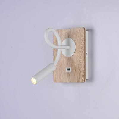 Moderne Houten Wandlamp met Flexibele Spot en USB Oplaadpoort