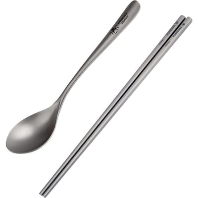 Ensemble de baguettes et cuillère en titane léger pour la maison, le camping, la randonnée et les pique-niques. Chopsticks and Spoon gray