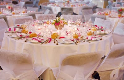 Santex Feest tafelkleed/tafellaken rond - wit - 240 cm - non woven polypropyleen/opaque stof
