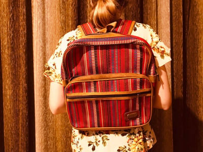 Prachtige Dames handbewerkte Rugzak,Gemaakt door Originele traditionele perzische tapijt