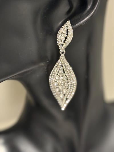 Strass bengel oorbellen | | Make up | Parfum | Moederdag | Verjaardagscadeau| Cadeautje| Valentijnsdag| Kado | sieraden | vaderdag | oorbellen | oorsieraden