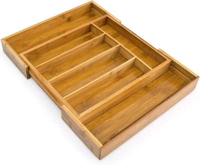 Famanu – Grote uitschuifbare bamboe bestekbak – 5–7 vakken – keukenlade verdeler (49x37 cm)