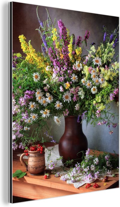 Aluminium schilderij 60x80 cm - Wanddecoratie metaal - Bloemen - Tafel - Stilleven - Boeket - Vaas - Metalen muurdecoratie woonkamer - Decoratie industrieel - Foto op dibond - Industriële accessoires slaapkamer