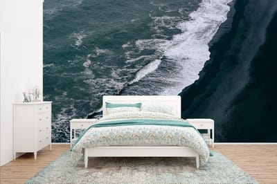 Behang - Fotobehang Water - Strand - Zwart - Breedte 435 cm x hoogte 260 cm