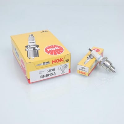 Bougie d'allumage NGK pour Scooter CPI 50 Hussar BR8HSA / 5539 / Par 10 Neuf