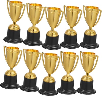 Kleine Gouden Trofeeën - Winnaarsbekers Plastic - Sportwedstrijden Decoratie - Elegant Ontwerp - 9.60X5.60X4.80CM - Goud