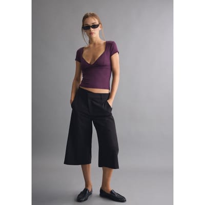 Stradivarius T-shirt met V-hals en kapmouw van polyamide  Purper XS