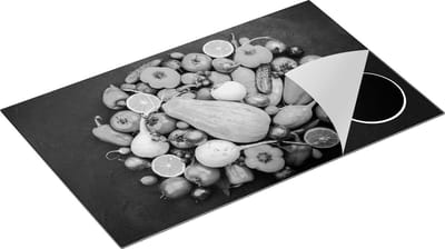Chefcare Inductie Beschermer Groentes op Zwarte Marmer - Zwart Wit - 85x52 cm - Afdekplaat Inductie - Kookplaat Beschermer - Inductie Mat