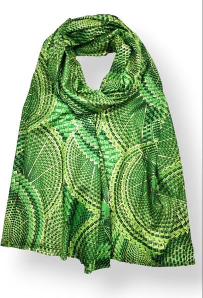 Lange dames sjaal Eva fantasiemotief groen lime smaragd hulst zwart goud appel groen