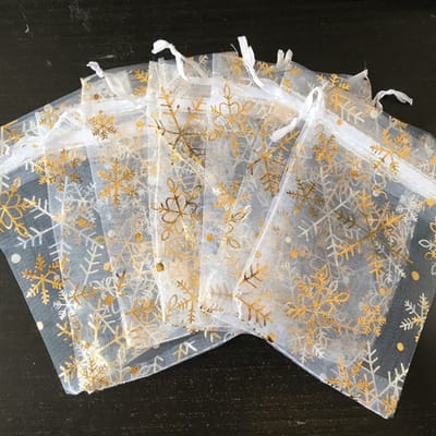 Dailygoods- Organza Zakjes 10 x 15 cm - Sneeuwvlokken - Geschenken - Bruiloft - Babyshower - 50 Stuks - Geschenkzakje