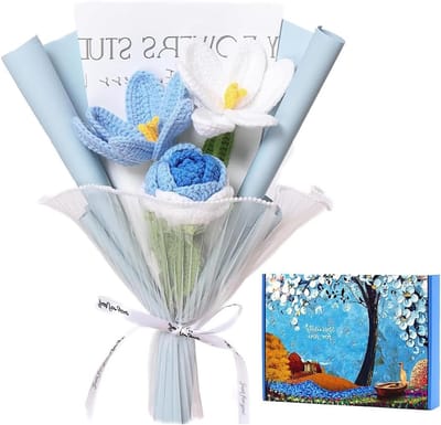 Gehaakte Bloemenboeket met Blauwe Rozen en Tulpen in Cadeaubox, Perfect voor Moederdag, Verjaardagen en Romantische Gelegenheden