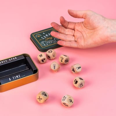 Kampvuurverhaal dobbelstenen van Gentleman's Hardware