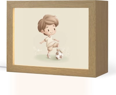 Nachtlampje 20x15 cm - Kinder lampje - Jongen - Voetbal - Bruin - Minimalistisch - Tafellamp kinderkamer - Slaapkamer lamp - Bedlamp kinderen - Kinderlampje stopcontact - Wandlamp babykamer - Nachtlampjes