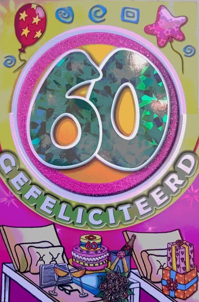 Luxe wenskaart 60 Jaar Gefeliciteerd - Luxe verjaardagskaart - 12x17cm - Gevouwen Wenskaart inclusief envelop - Leeftijdkaart - 881639