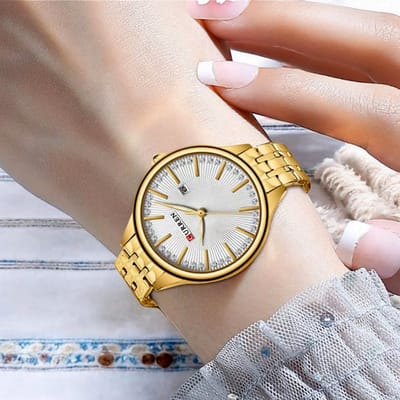 CURREN Luxe Dameshorloge Goud met Wit Kleur– Elegant & Stijlvol – 4 Kleuren – Luminous Wijzers – Waterbestendig – Inclusief Luxe Cadeaudoos