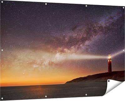 Gards Tuinposter Vuurtoren Texel in de Nacht - 150x100 cm - Tuindoek - Tuindecoratie - Wanddecoratie buiten - Tuinschilderij