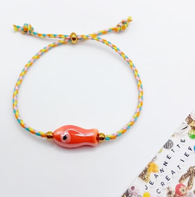 Jeannette-Creatief® - Beach - Surfarmband Little Orange Fish Schuifknoop - Surfkoord – Koordarmband - Keramiek Visje - Schuifknoop RVS - RVS gouden kralen - Minimalistisch Armbandje - Stack Armband - Uniek & Handgemaakt Sieraad - Mermaidcore