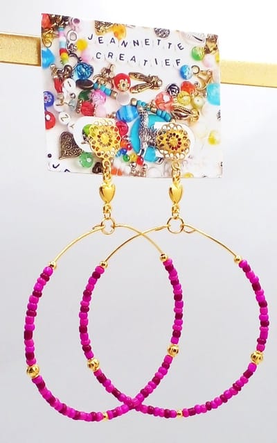Jeannette-Creatief® - Ibiza Beach - Roze Oorringen Goud Hart - Big Hoops - Roze Oorringen - Grote Oorringen - Roze Glaskralen - Roze Rocailles - Gouden DQ tussenstukken hartjes - Valentijn - Moederdag