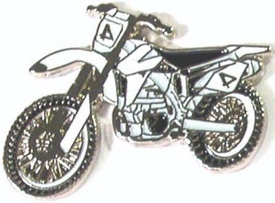 Metalen Emaille Pin Badge - Broche Motorfiets - Motor Accessoire - Handgemaakt Gestookt Email - 18 mm x 20 mm