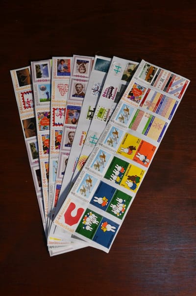 PostNL Postzegels - Nederland €1,40 op sticker - Post versturen Nederland - Nederland tarief 1 - Nederland nominaal - Nederland postzegels - op sticker - €1,40 - Nominaal - Voor Post - 100 Stuks