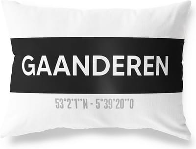 Tuinkussen GAANDEREN - GELDERLAND met coördinaten - Buitenkussen - Bootkussen - Weerbestendig - Jouw Plaats - Studio216 - Modern - Zwart-Wit - 50x30cm