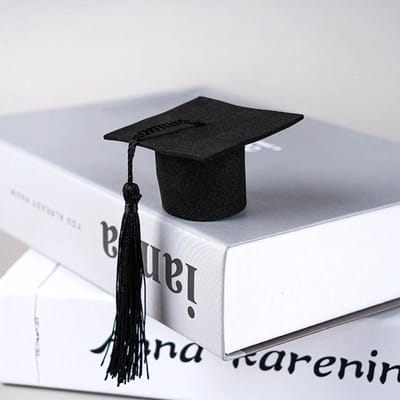 10 stuks Mini Afstudeerhoedjes met Kwastjes Wijnfles Boeket Decoraties zwart