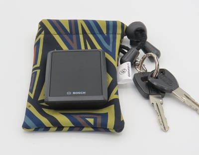 ebikehoesjes.nl Display hoesje Shimano EN610 Maat M - Bosch Kiox 500/Intuvia 100 - softshell driehoekje groen