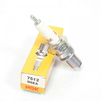 Bougie d'allumage NGK pour Auto D6EA / 7512 Neuf