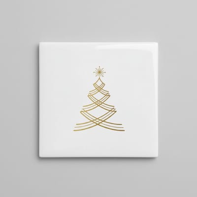 Decoratieve Keramische Tegel met Minimalistische Gouden Kerstboom Lijnkunst – Elegante Feestelijke Wanddecoratie – 15 × 15 cm