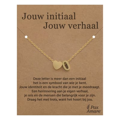 Letter O ketting op Cadeau Kaartje - Jouw initiaal, jouw verhaal - 45cm Goudkleurig Stainless Steel - Initiaal & Hartje Hanger - Pax Amare
