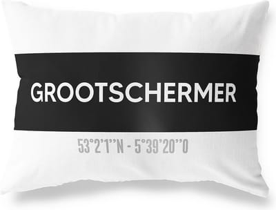 Tuinkussen GROOTSCHERMER - NOORD-HOLLAND met coördinaten - Buitenkussen - Bootkussen - Weerbestendig - Jouw Plaats - Studio216 - Modern - Zwart-Wit - 50x30cm