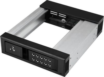 StarTech.com 5.25 Aan 3.5 Hard Drive Hot Swap Bay - For 3.5" SATA/SAS Drives - ramme