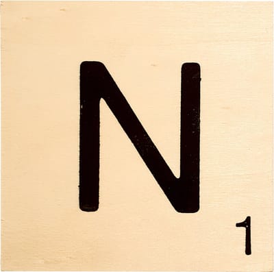 Houten Bordje 10x10x0.5cm - N - Zwarte Letter/Woordwaarde - Onbehandeld - Onderzetter/Homedeco