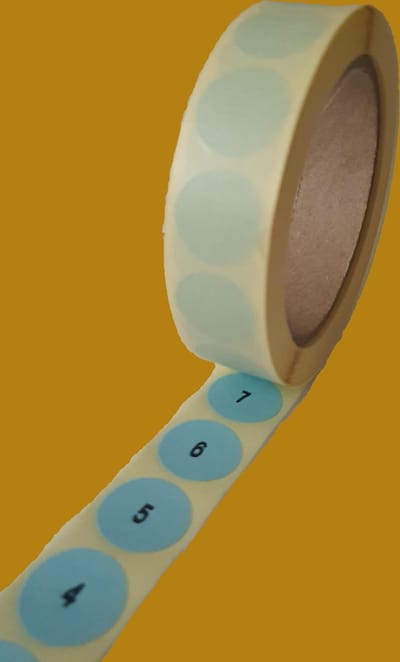 Genummerde etiketten op rol, 22 mm rond, mat blauw papier / 0001 t/m 1000