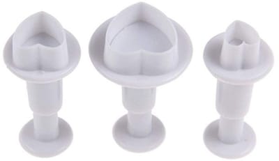 Cosensi- Plunger Cutter Hartvormig - 3 Stuks - Duurzaam Materiaal - Decoreren Taart - Fondant/Suiker - Eenvoudig te Reinigen - Herbruikbaar - Koekjessteker
