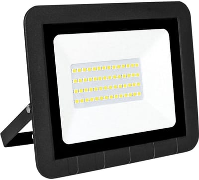 LED BOUWLAMP 30 WATT - IP 65 - KOEL WIL (6400k0 - BESPAAR TOT 90% TOV HALOGEEN BOUWLAMPEN - 3000 LUMEN - Zwarte LED Projector – 30W, IP65, Koud Wit (6400K)