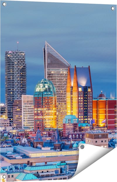 Gards Tuinposter Den Haag Skyline met Wolkenkrabbers - 60x80 cm - Tuindoek - Tuindecoratie - Wanddecoratie buiten - Tuinschilderij