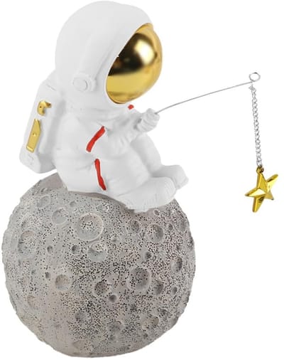 Dailygoods- Astronautenbeeld Hoogwaardig Hars - Bureauaccessoires - Kinderdecoratie - Ruimtevaarder Ornament - Astronautenthema Decoratie - Veilig en Gezond - Decoratiebeeldje