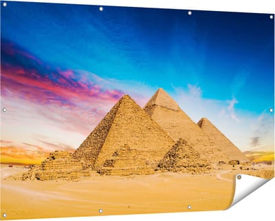 Gards Tuinposter Egyptische Piramides bij Zonsondergang - 150x100 cm - Tuindoek - Tuindecoratie - Wanddecoratie buiten - Tuinschilderij