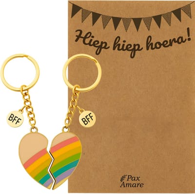 BFF Sleutelhanger voor 2 'Hiep Hiep Hoera' - Magnetisch Regenboog Hartje - Sleutelhanger set op Cadeau Kaartje - Goudkleurig - Verjaardags Hanger - Pax Amare