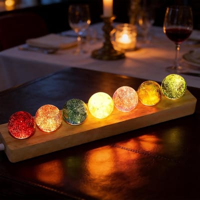 Kleurige LED Kristallen Bollen met Houten Basis voor Sfeervolle Verlichting en Meditatie - Chakra Decoratie, Feng Shui Ornamenten en Unieke Cadeaus