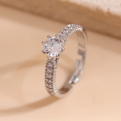 Sjika - Zilveren Ring Dames met Zirkonia – Verstelbare Solitair Ring – Verlovingsring Look – Luxe Sieraad - Cadeau voor haar