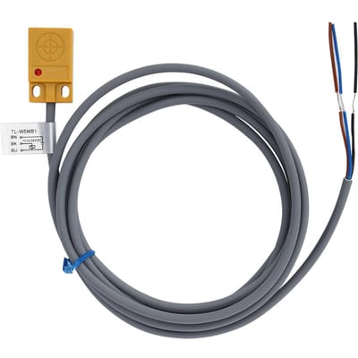 BERM Naderingsschakelaar Inductief Type ABS Behuizing DC12 24V 3 Draden PNP NO 5mm